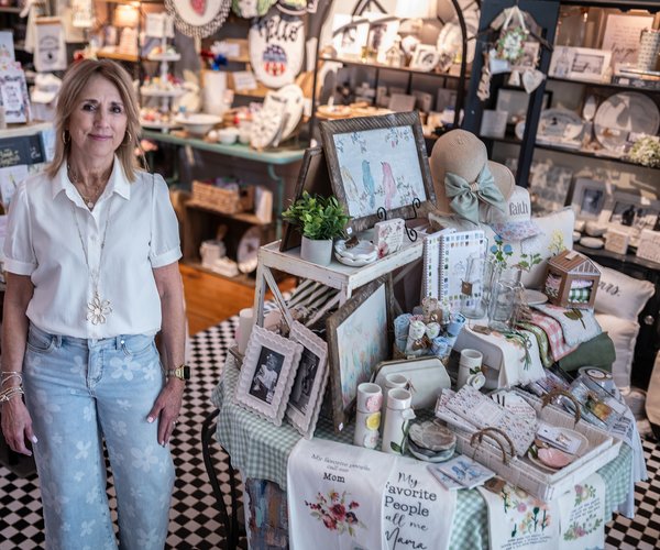 T&T UPSY DAISY 2.jpg