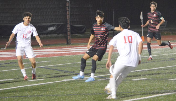 Gainesville-JC boys soccer 5.jpg