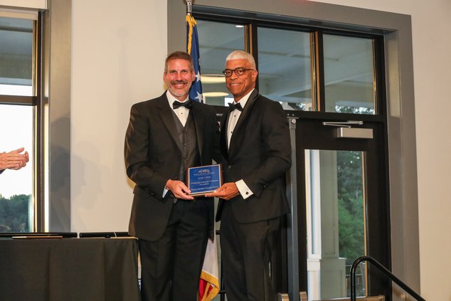 Tim Evans & Glennis Barnes.jpg