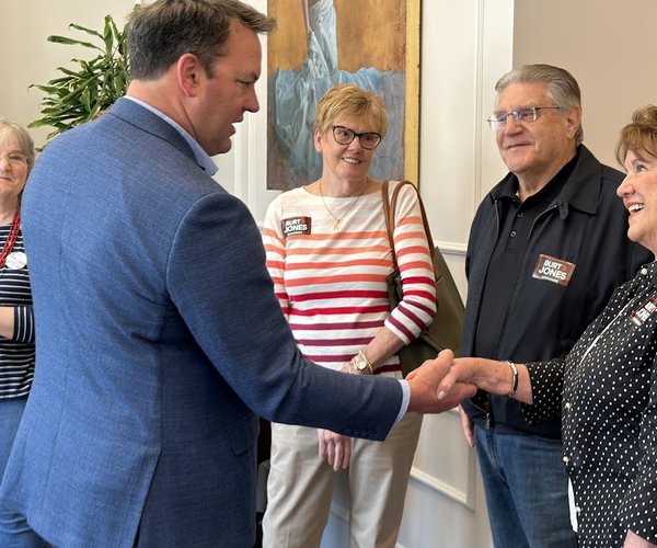 Burt Jones shaking hands.jpg