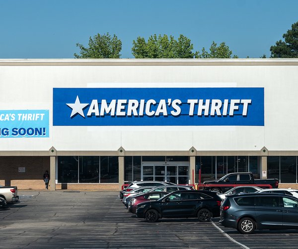 06042026 AMRICASTHRIFT 2.jpg