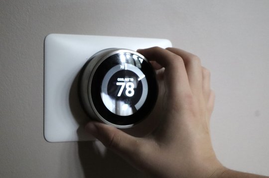 9 ways to lower your energy bill this summer