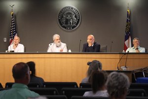 070826_Judicial Town Hall_0005.jpg