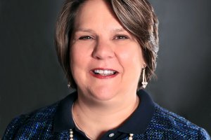 Linda MacGregor.jpg