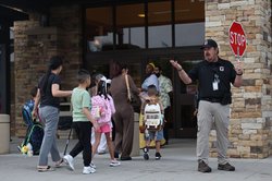 080426_First Day of School_0084.jpg