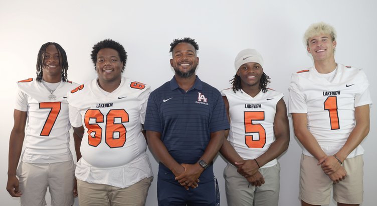 TeamPhoto_Lakeview Academy.jpg