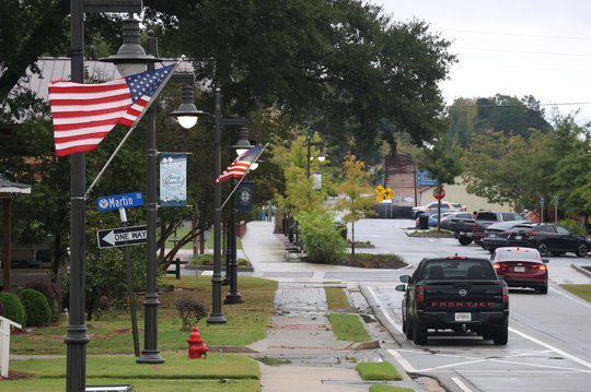 UPDATE: Power outage numbers are down amid Hurricane Isaias, but crews are busy with downed trees