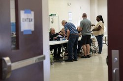 101326_EarlyVoting_188.jpg