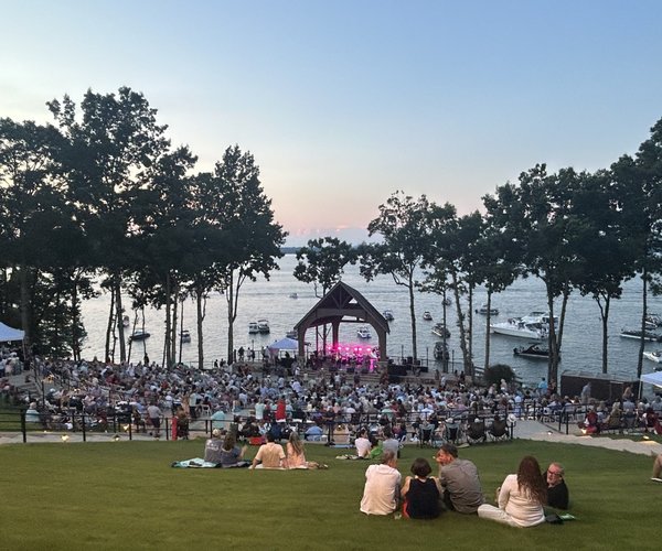 Lakeside Peachtree Pointe Amphitheater.jpg